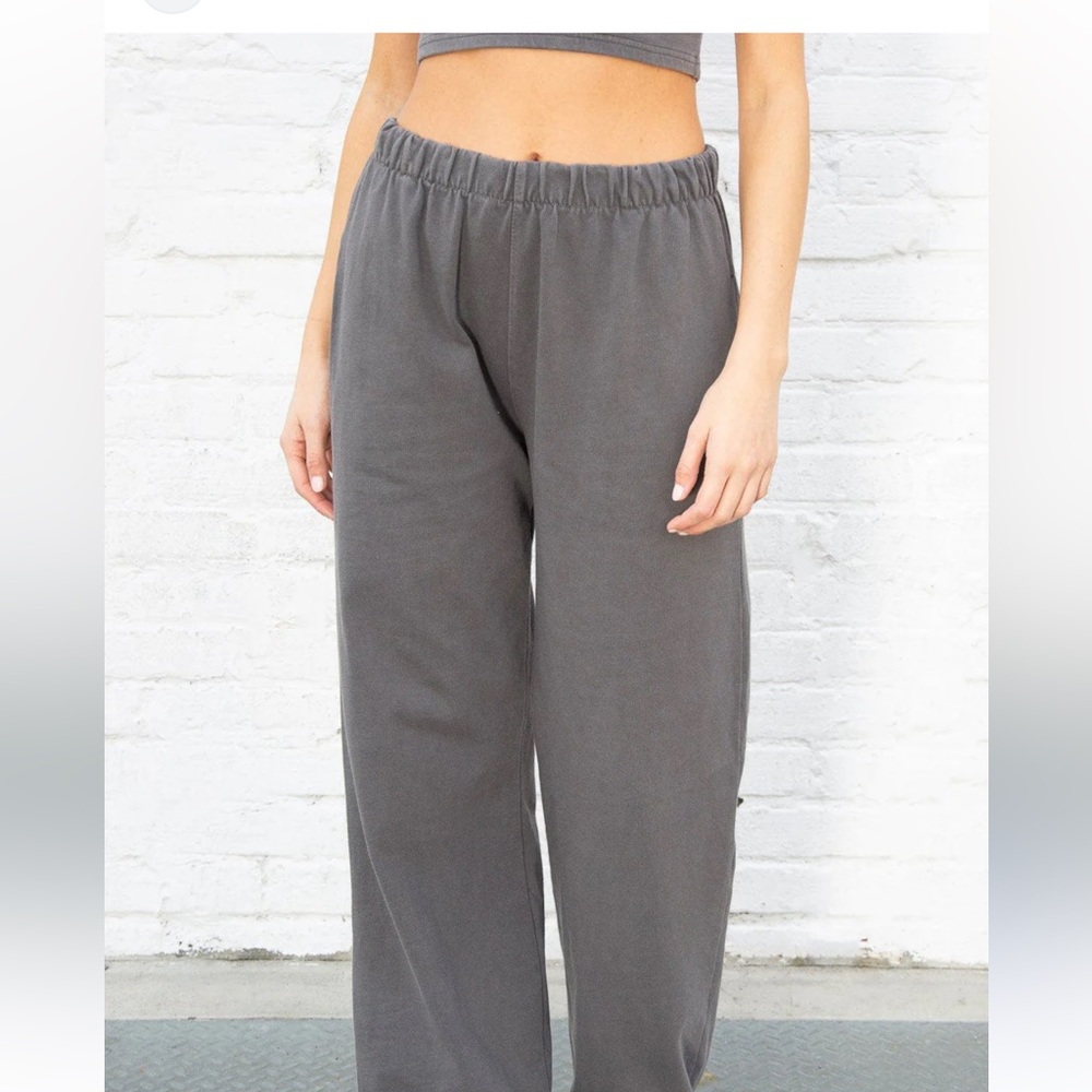 Brandy Melville Anastasia sweatpants